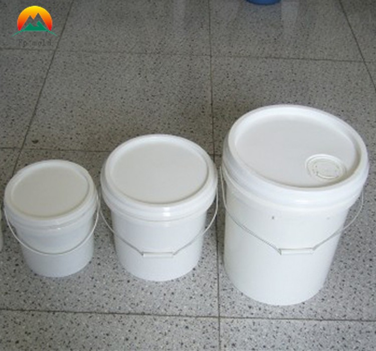 便宜的白色塑料包装桶带盖